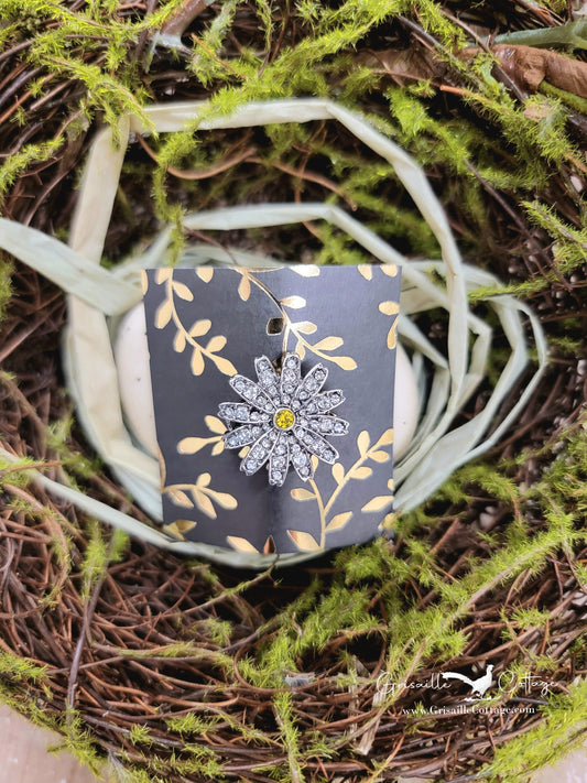 Jeweled White Daisy Brooch