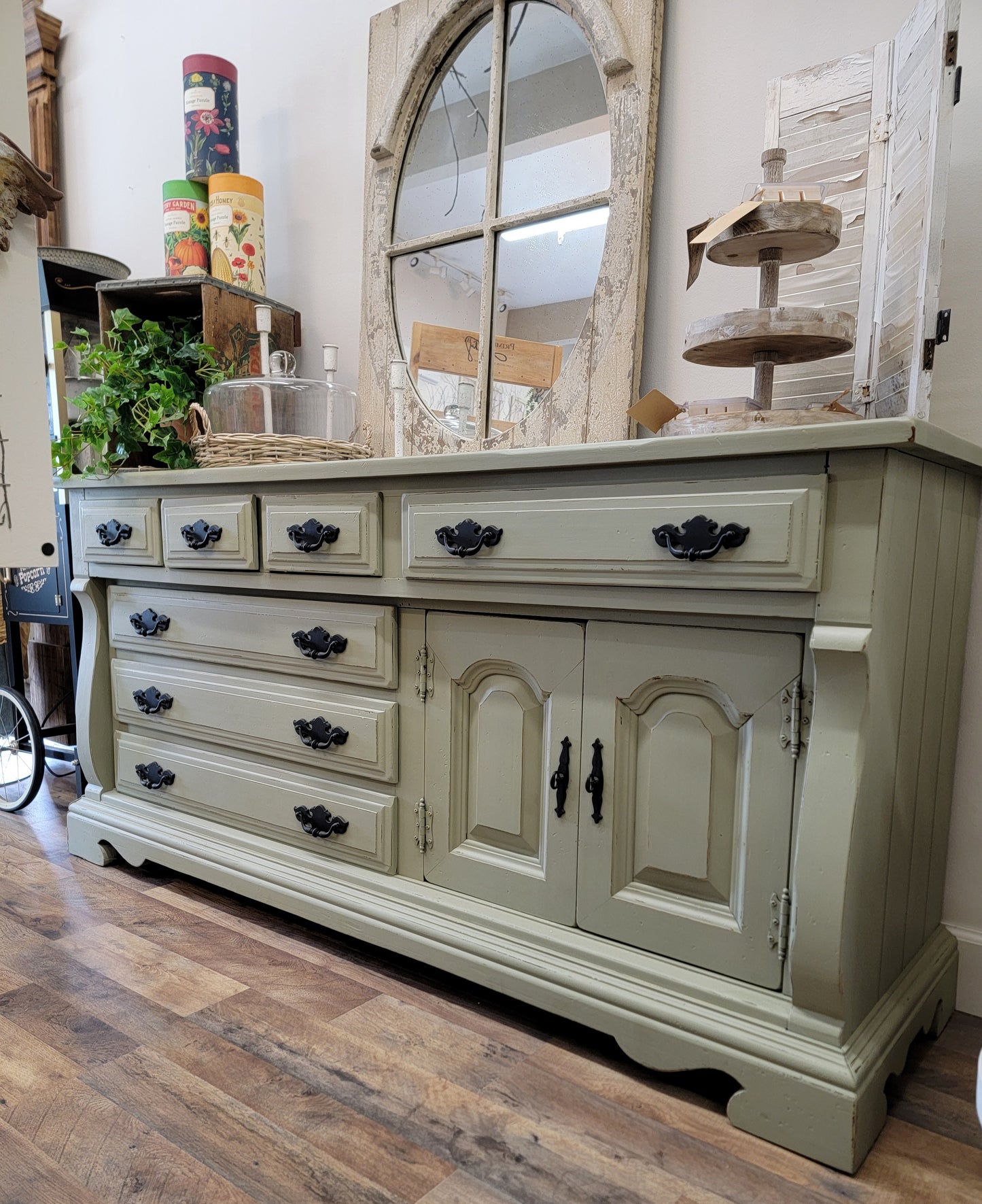Cottage Garden Distressed Cabinet - (𝐏𝐢𝐜𝐤-𝐔𝐩 𝐎𝐧𝐥𝐲)