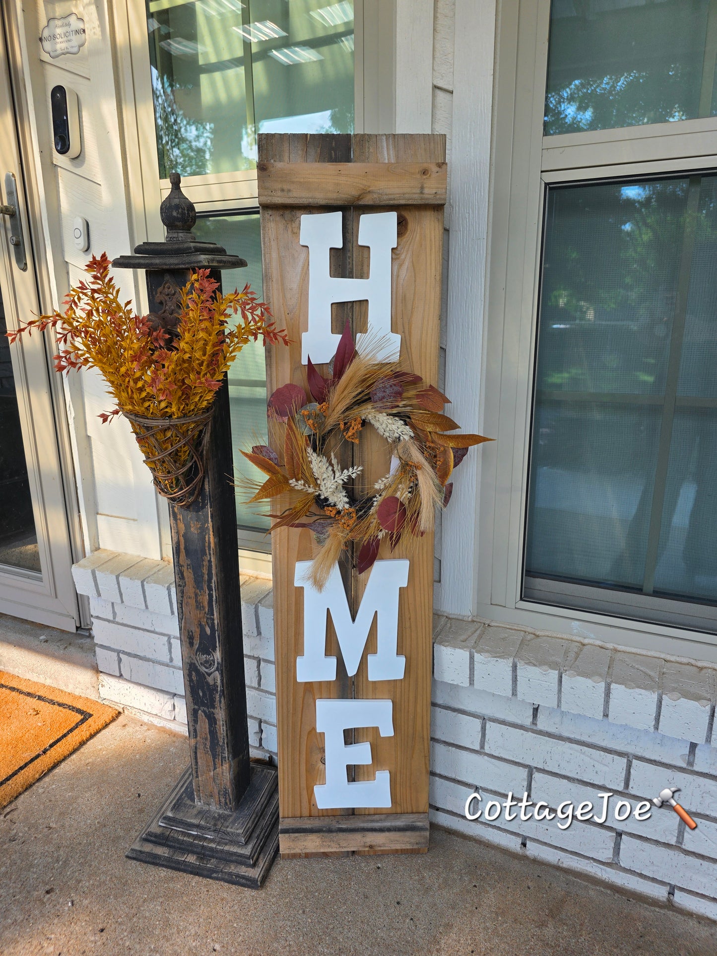 4ft Wood Home Sign w Changeable Wreath