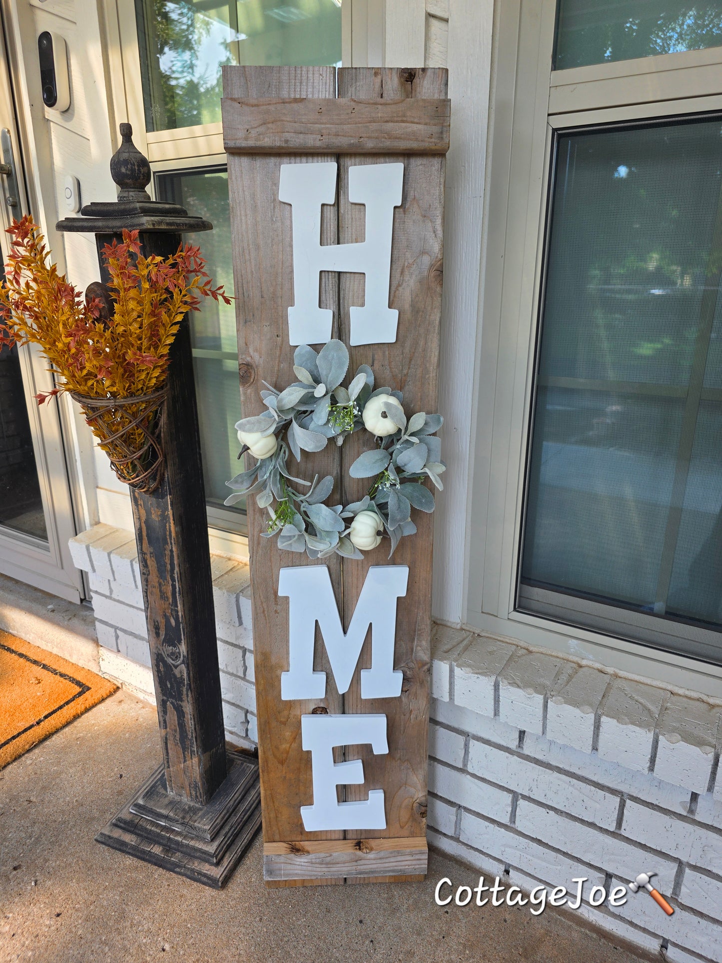 4ft Wood Home Sign w Changeable Wreath