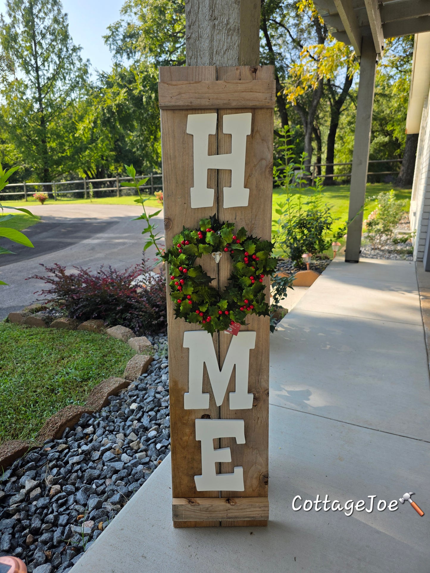 4ft Wood Home Sign w Changeable Wreath