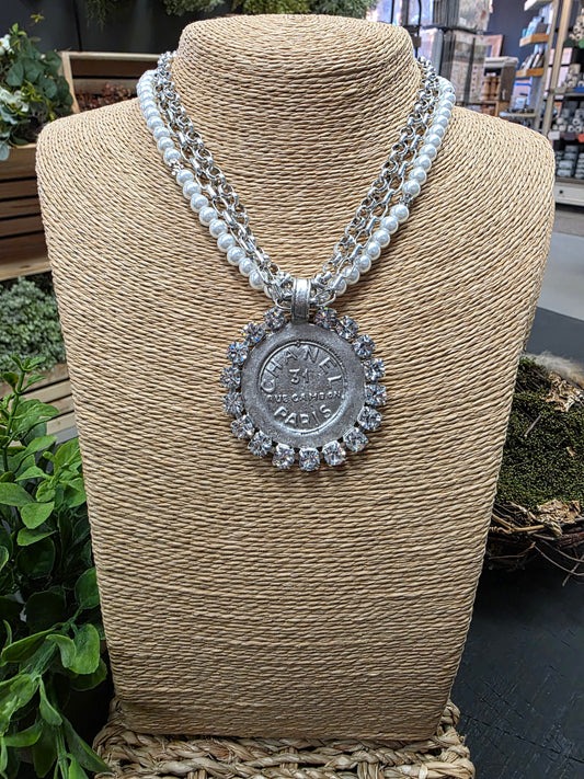 Chanel 31 Rue Paris Cambon Coin & Pearl & Crystal Necklace Style 1403 - Yochi NY
