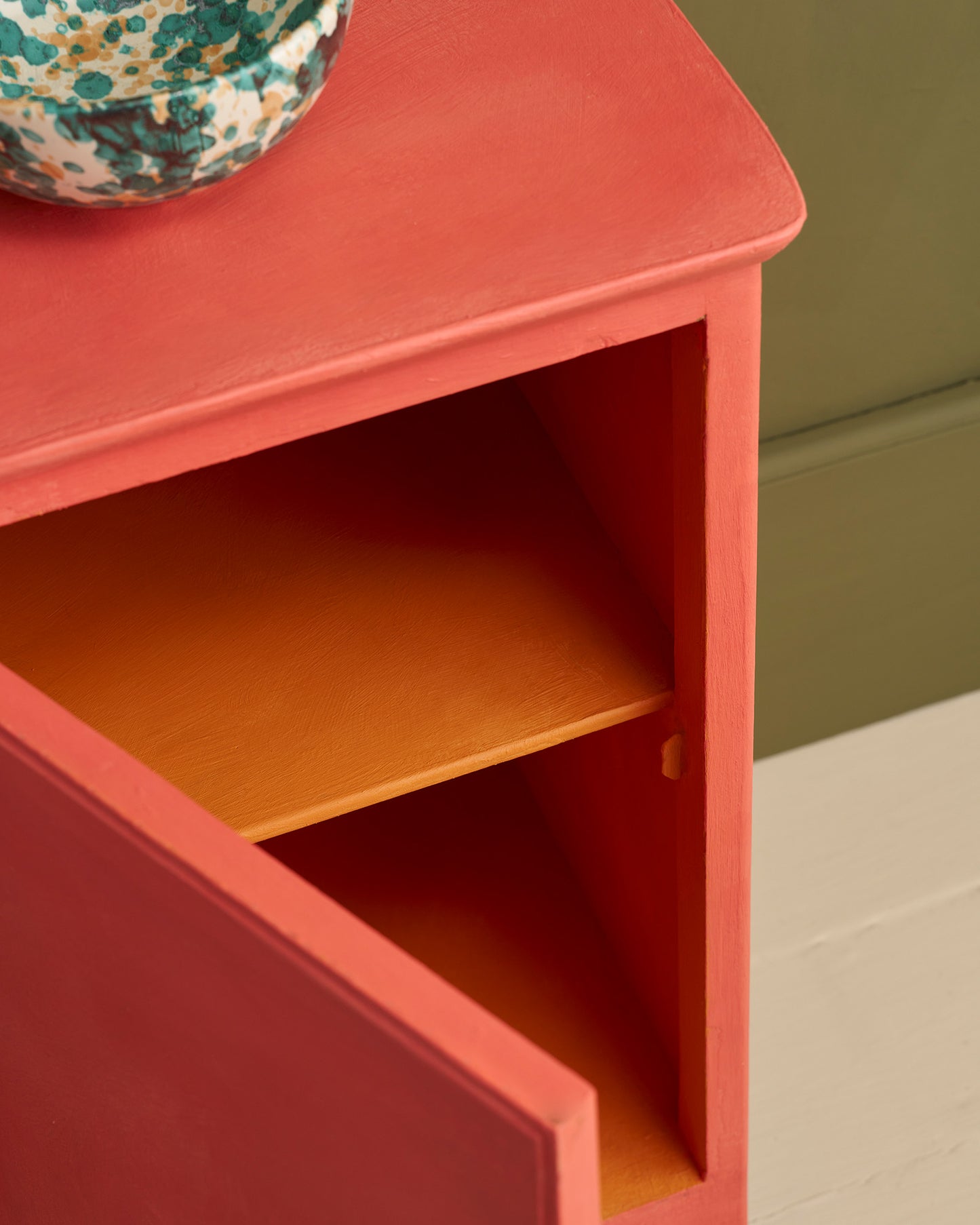 Sandalwood Red