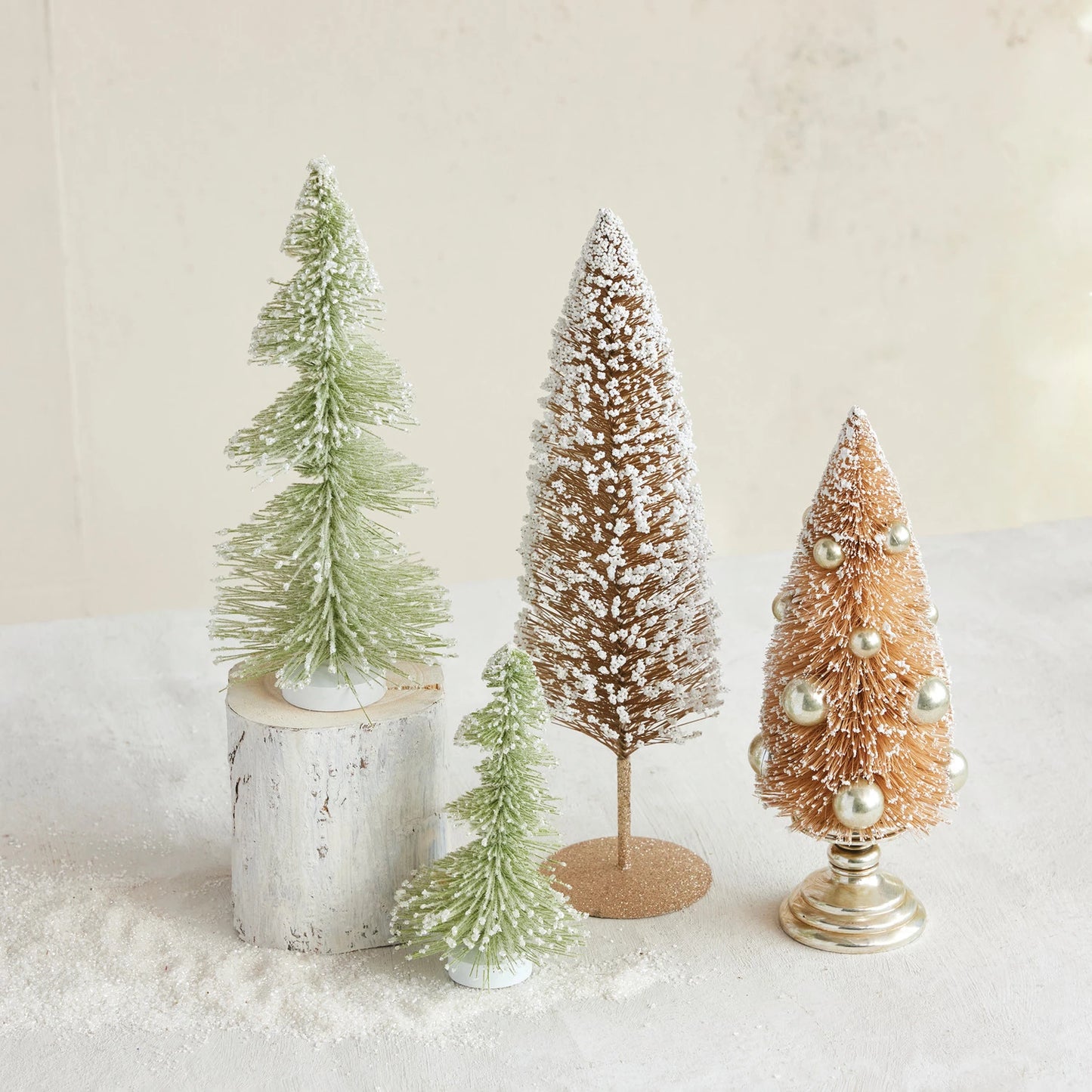 Sisal Bottle Brush Tree With with Ball Ornaments & Base